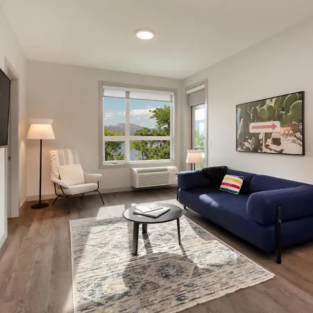 The Shore Kelowna Exterior photo
